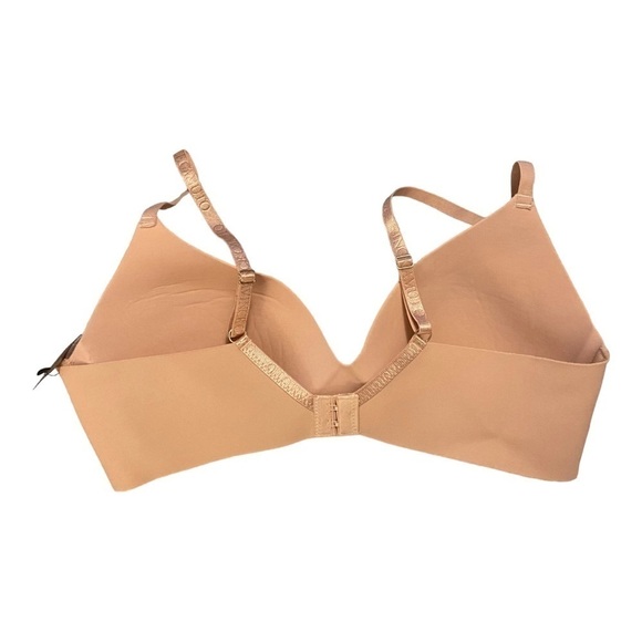Vince Camuto Wire-Free T-shirt Bra NWT - Picture 2 of 5